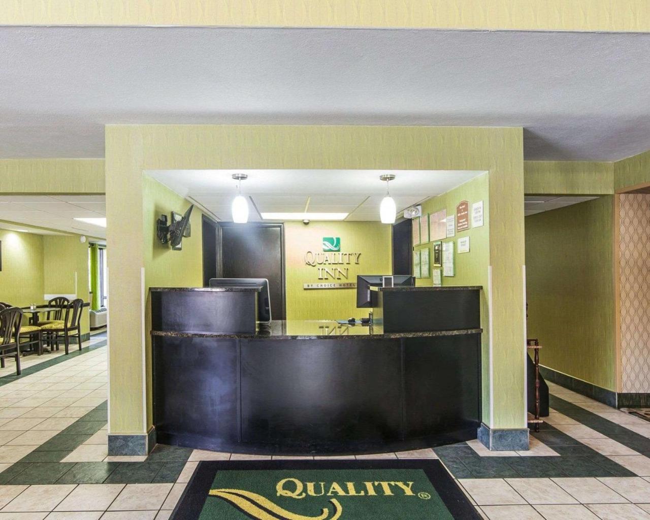 Quality Inn West I - 75 Світвотер Екстер'єр фото